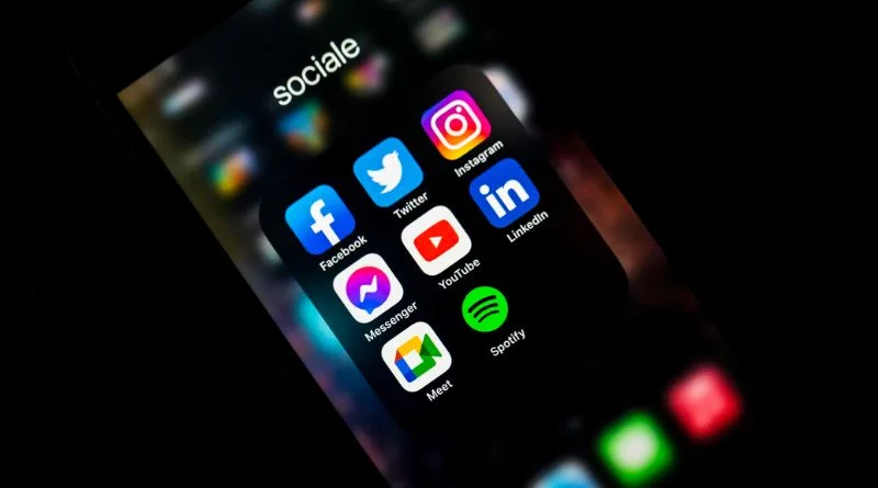 Decoding the Hype: A Definitive Manual to Social Media Marketing Mastery 1 Decoding the Hype A Definitive Manual to Social Media Marketing Mastery