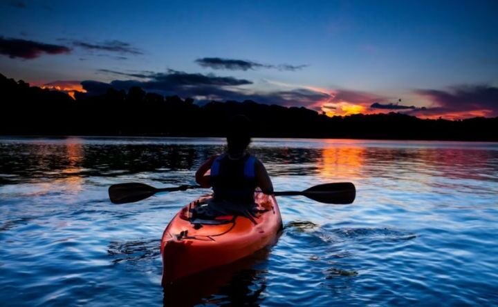 Paddle Through Starlight Unveiling the Magic of Bioluminescent Kayaking