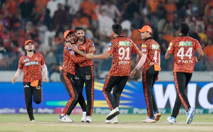 SRH Edge Out RR in Last-Over Thriller